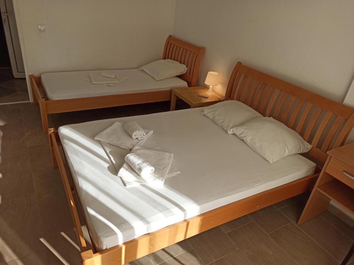 Apartment'S Meti Улцин Екстериор снимка