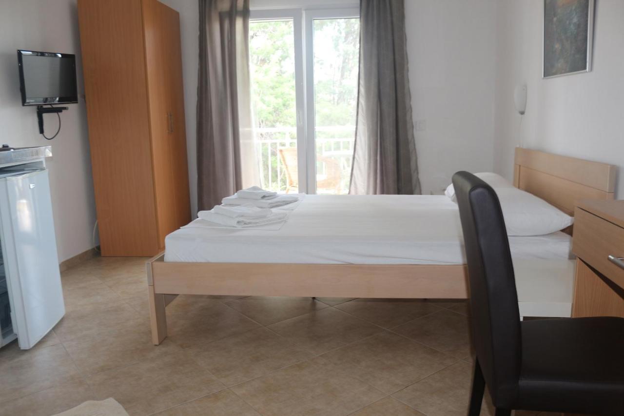 Apartment'S Meti Улцин Екстериор снимка