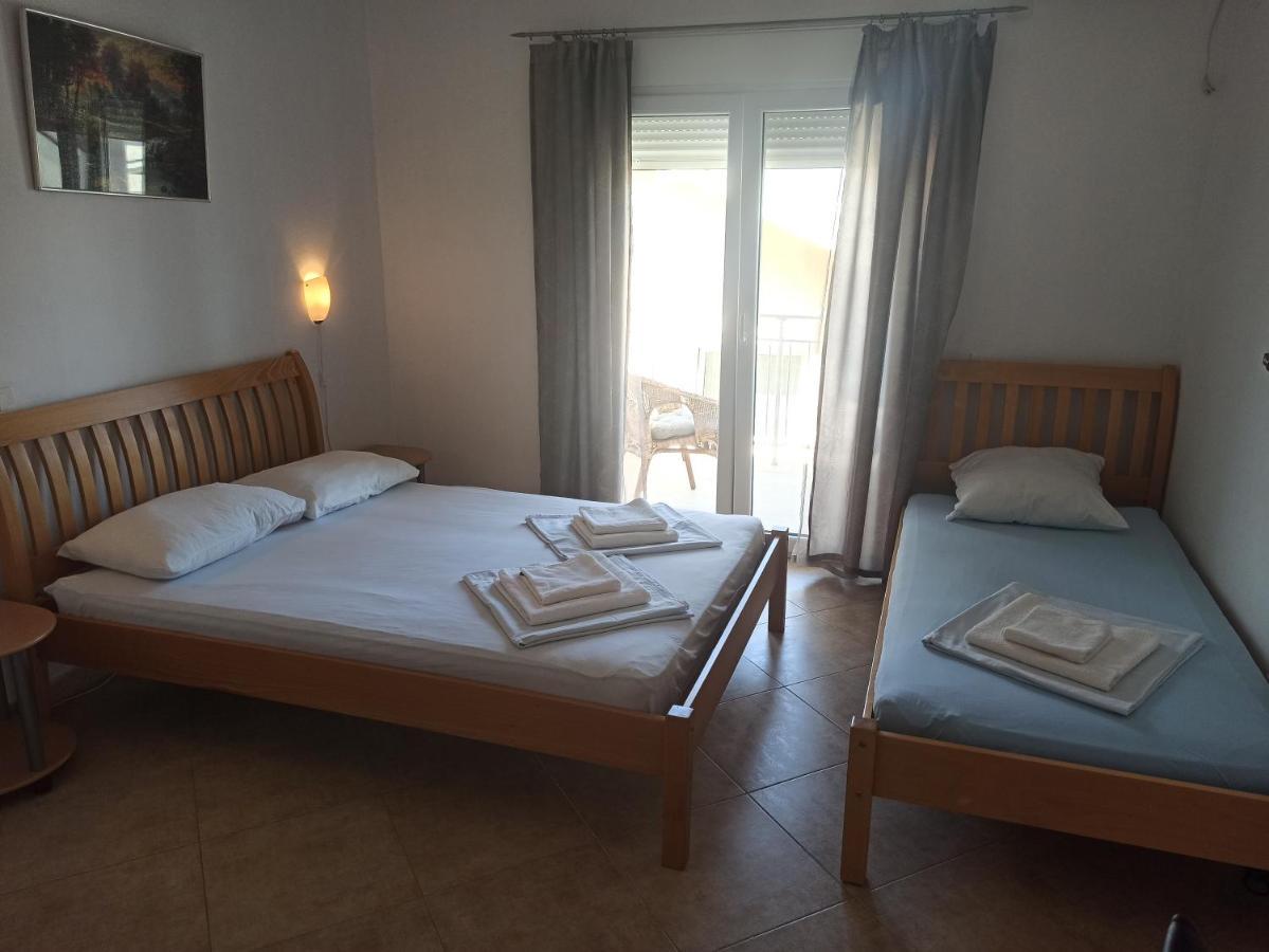 Apartment'S Meti Улцин Екстериор снимка