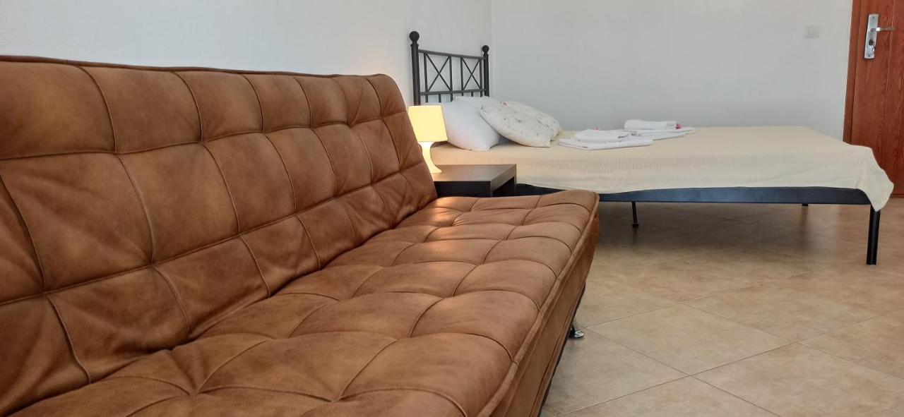 Apartment'S Meti Улцин Екстериор снимка