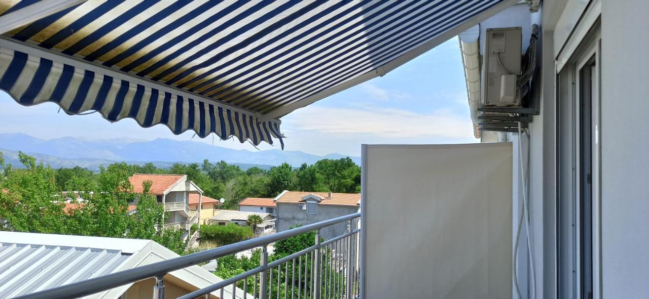Apartment'S Meti Улцин Екстериор снимка