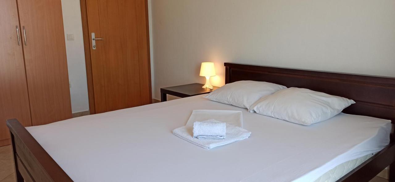 Apartment'S Meti Улцин Екстериор снимка
