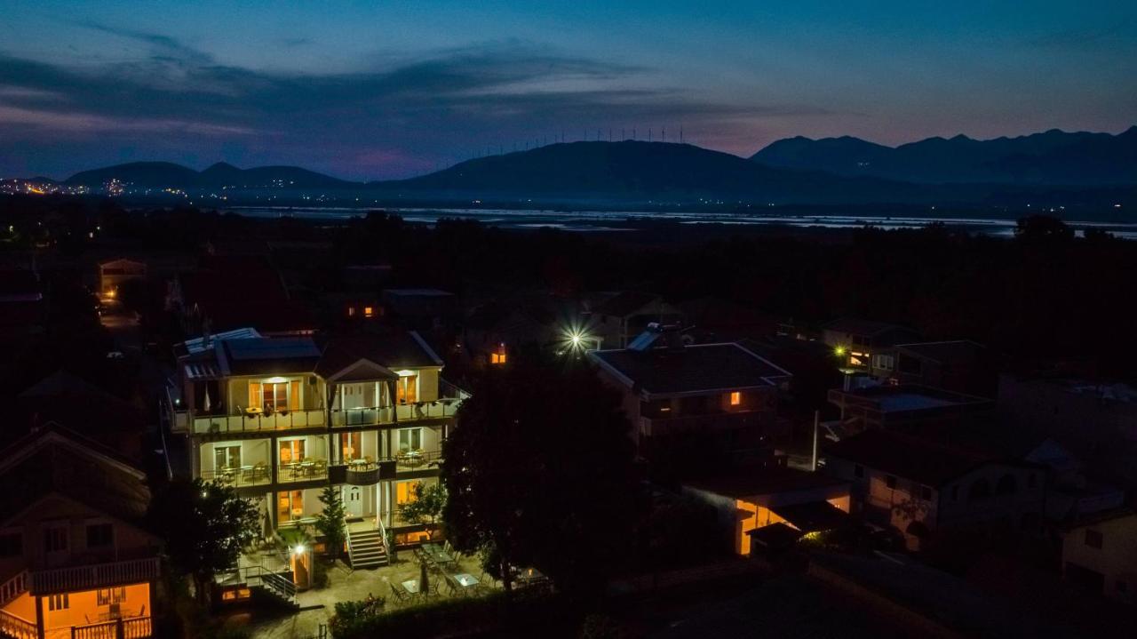 Apartment'S Meti Улцин Екстериор снимка