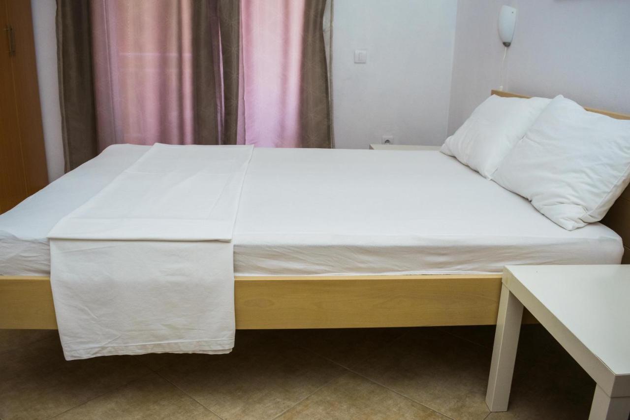 Apartment'S Meti Улцин Екстериор снимка