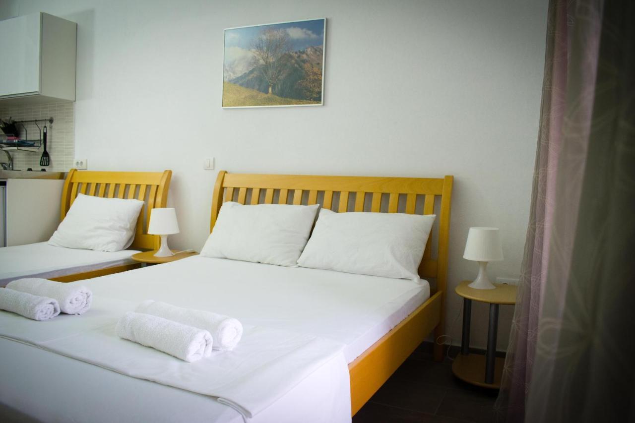 Apartment'S Meti Улцин Екстериор снимка